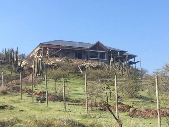 Vivienda en ladera en etapa estructural